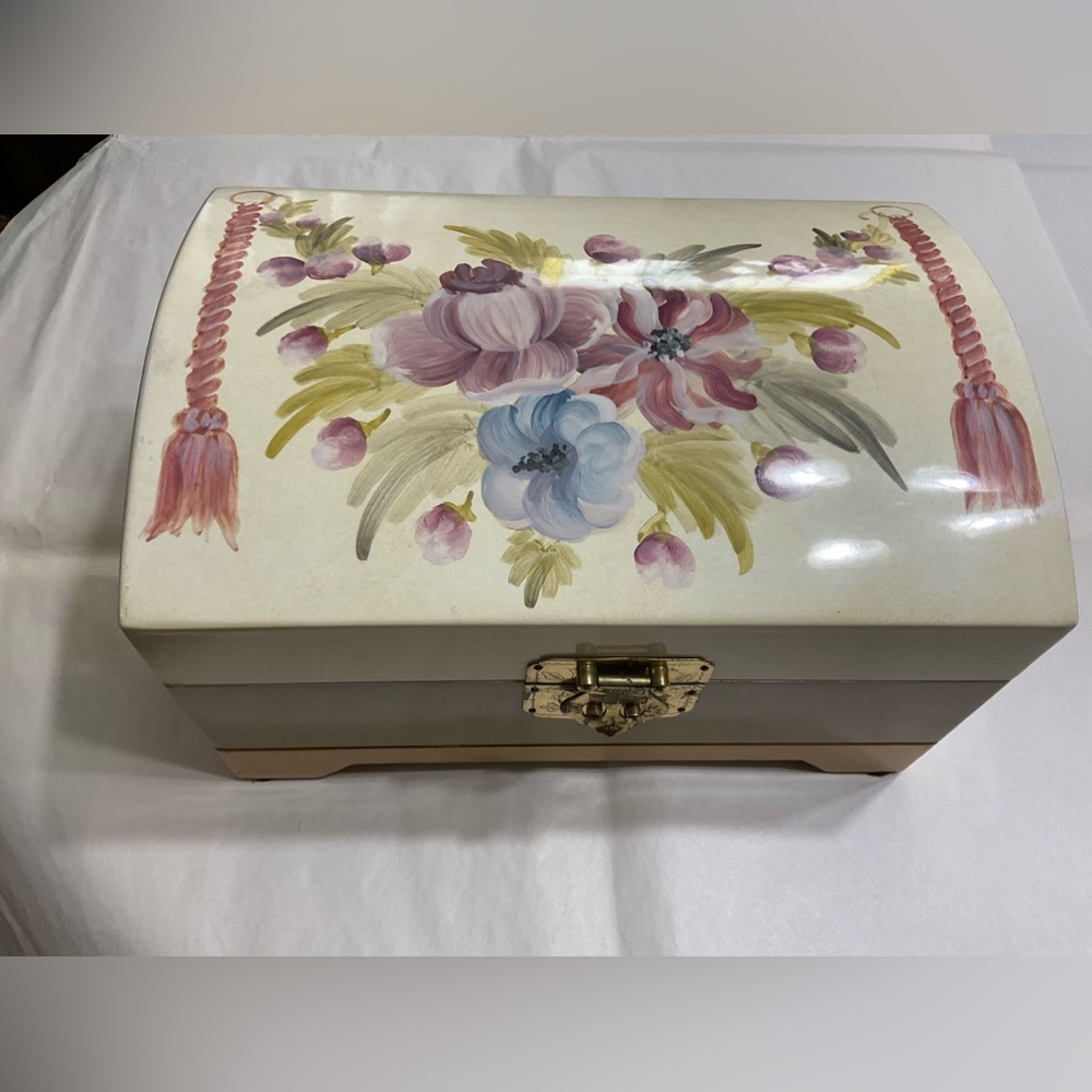 Jewelry/Storage Box